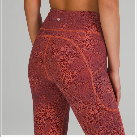 NWT lululemon Invigorate HR 25". Size 4. Color - CGWC - Crackle Glaze Orange. - Picture 2 of 6